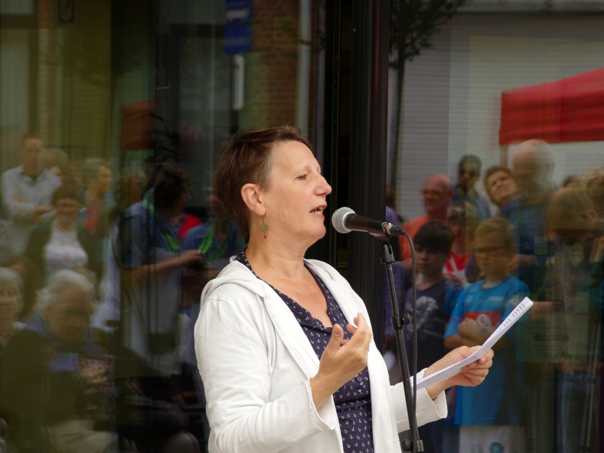 Disctrictsschepen van Cultuur Lieve Stalpaert speecht